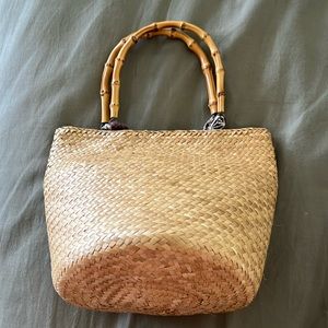Gently used handmade LAUHALA purse